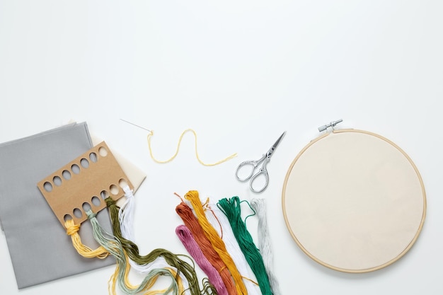 warsztat haftu z narzędziami